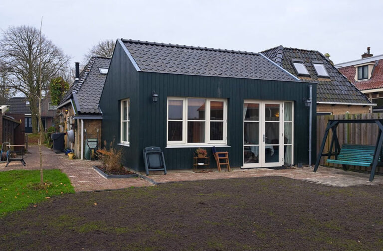 nieuwe-aanbouw-bij-woning-inAchlum-buiten